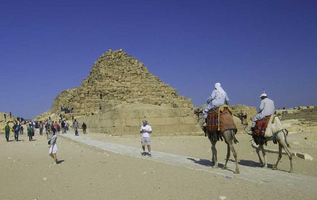 Giza Pyramids IMGP4652.jpg
